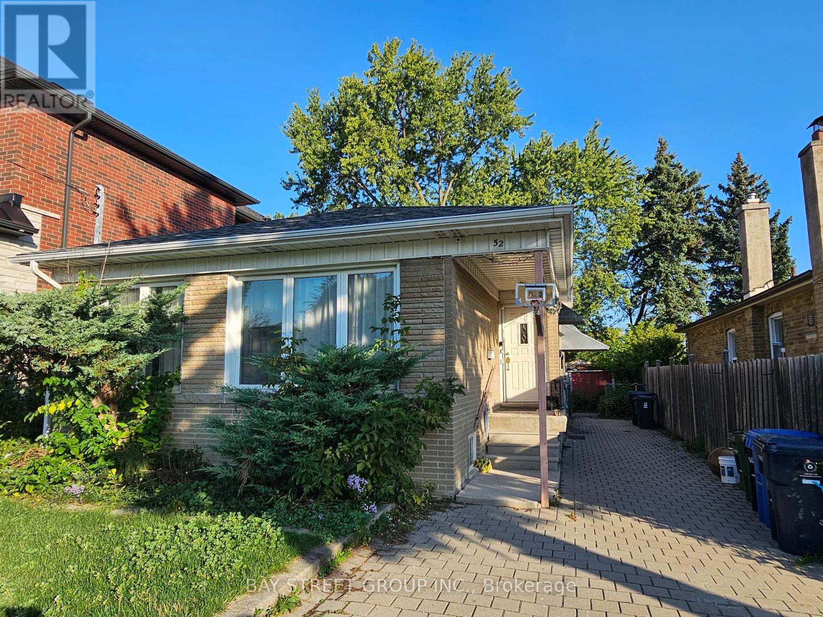 BSMT - 52 JANET BOULEVARD, Toronto, Ontario