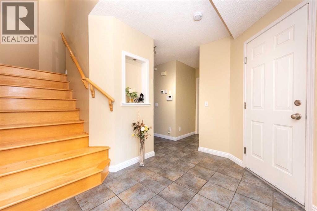 49 Rocky Ridge Heath Nw, Calgary, Alberta  T3G 4Z7 - Photo 14 - A2259925