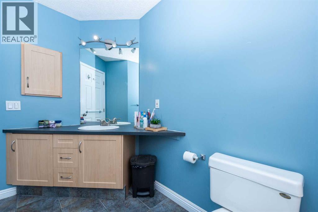 49 Rocky Ridge Heath Nw, Calgary, Alberta  T3G 4Z7 - Photo 22 - A2259925