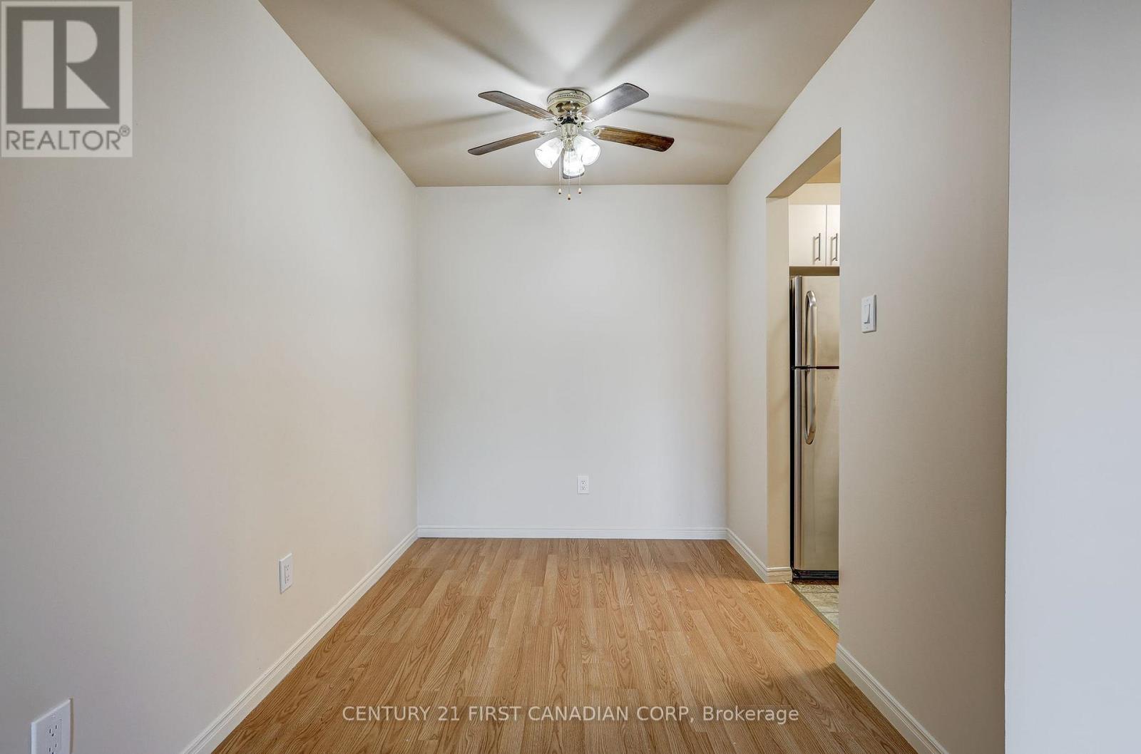 123 - 130 Conway Drive, London South, Ontario  N6E 3M9 - Photo 7 - X12431044