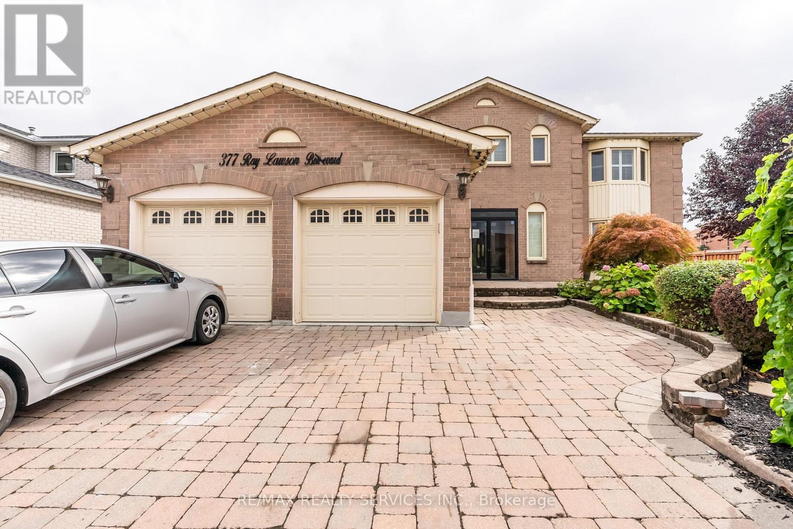 377 RAY LAWSON BOULEVARD, Brampton, Ontario