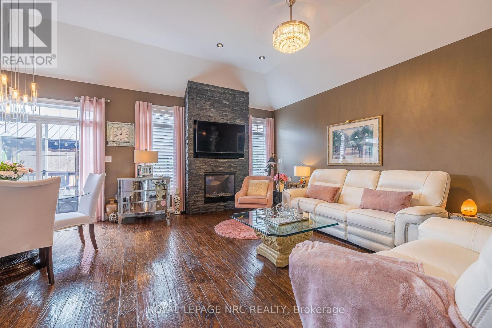 1534 Haist Street, Pelham (Fonthill), Ontario  L0S 1E5 - Photo 18 - X12431041