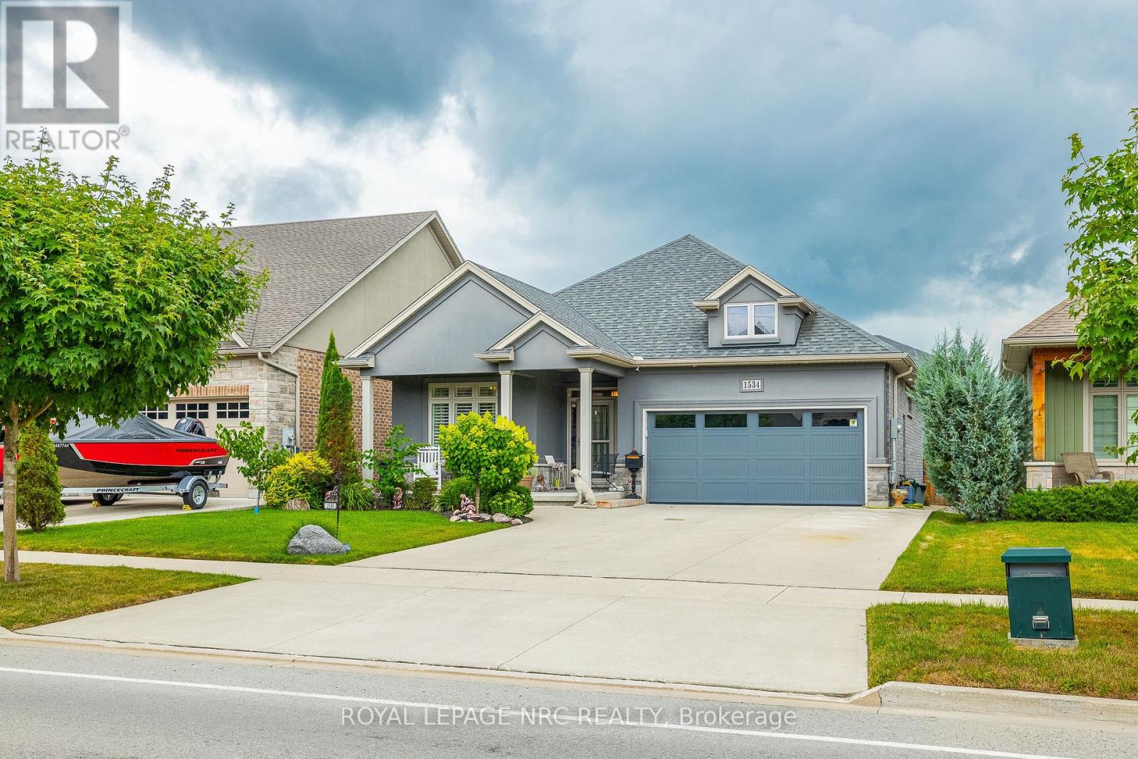 1534 Haist Street, Pelham (Fonthill), Ontario  L0S 1E5 - Photo 2 - X12431041