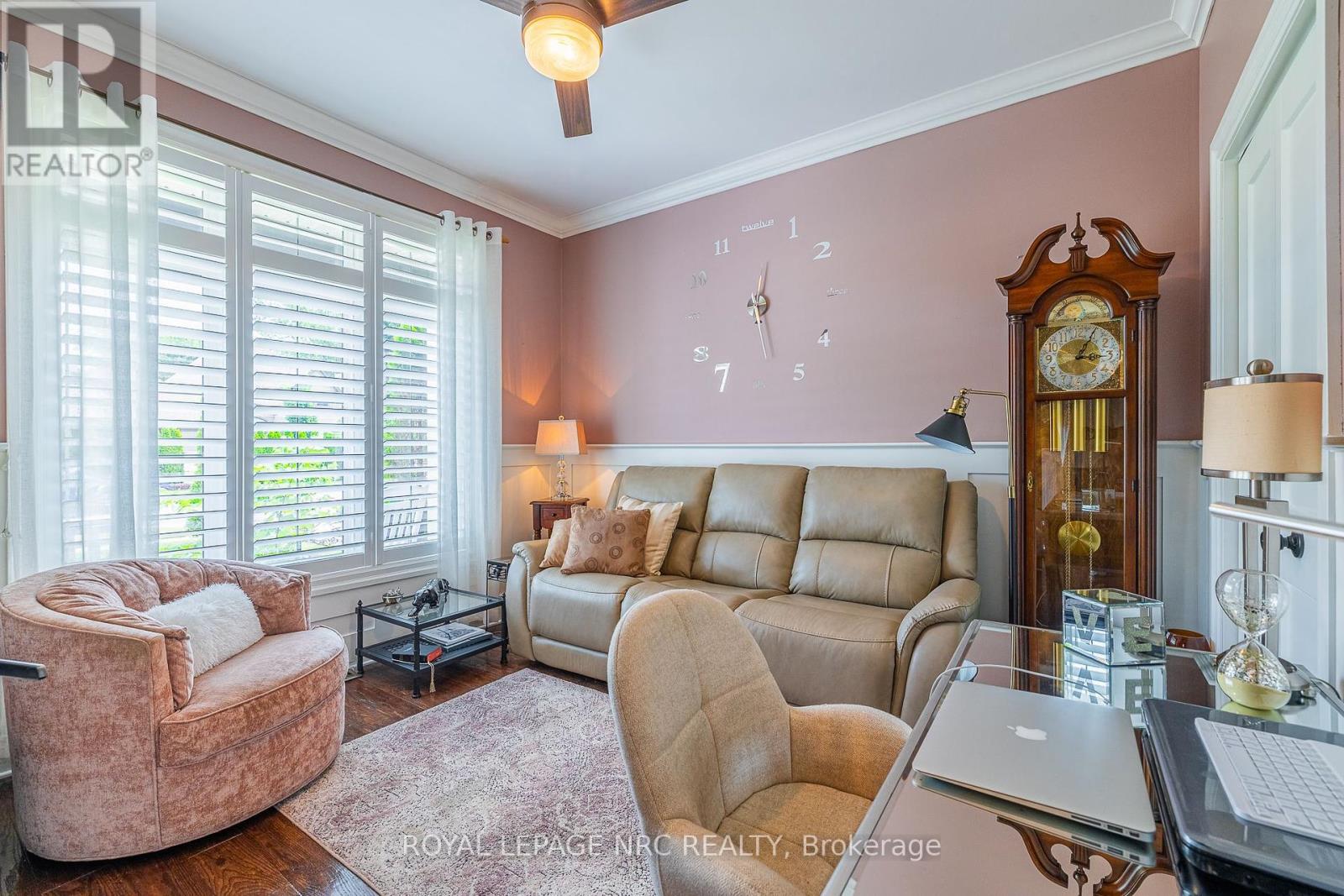 1534 Haist Street, Pelham (Fonthill), Ontario  L0S 1E5 - Photo 8 - X12431041