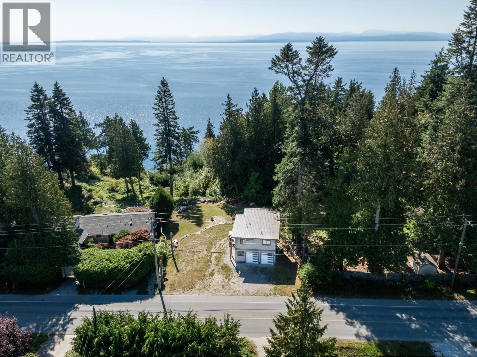 7835 REDROOFFS ROAD, Halfmoon Bay, British Columbia