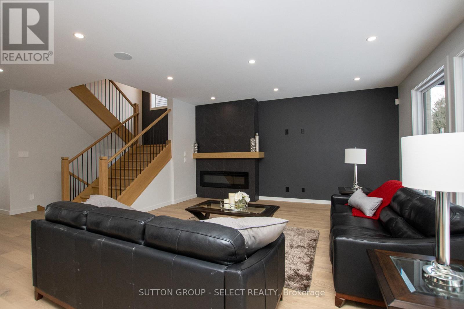 115 Optimist Drive, Southwold, Ontario  N5P 3T2 - Photo 10 - X12293107