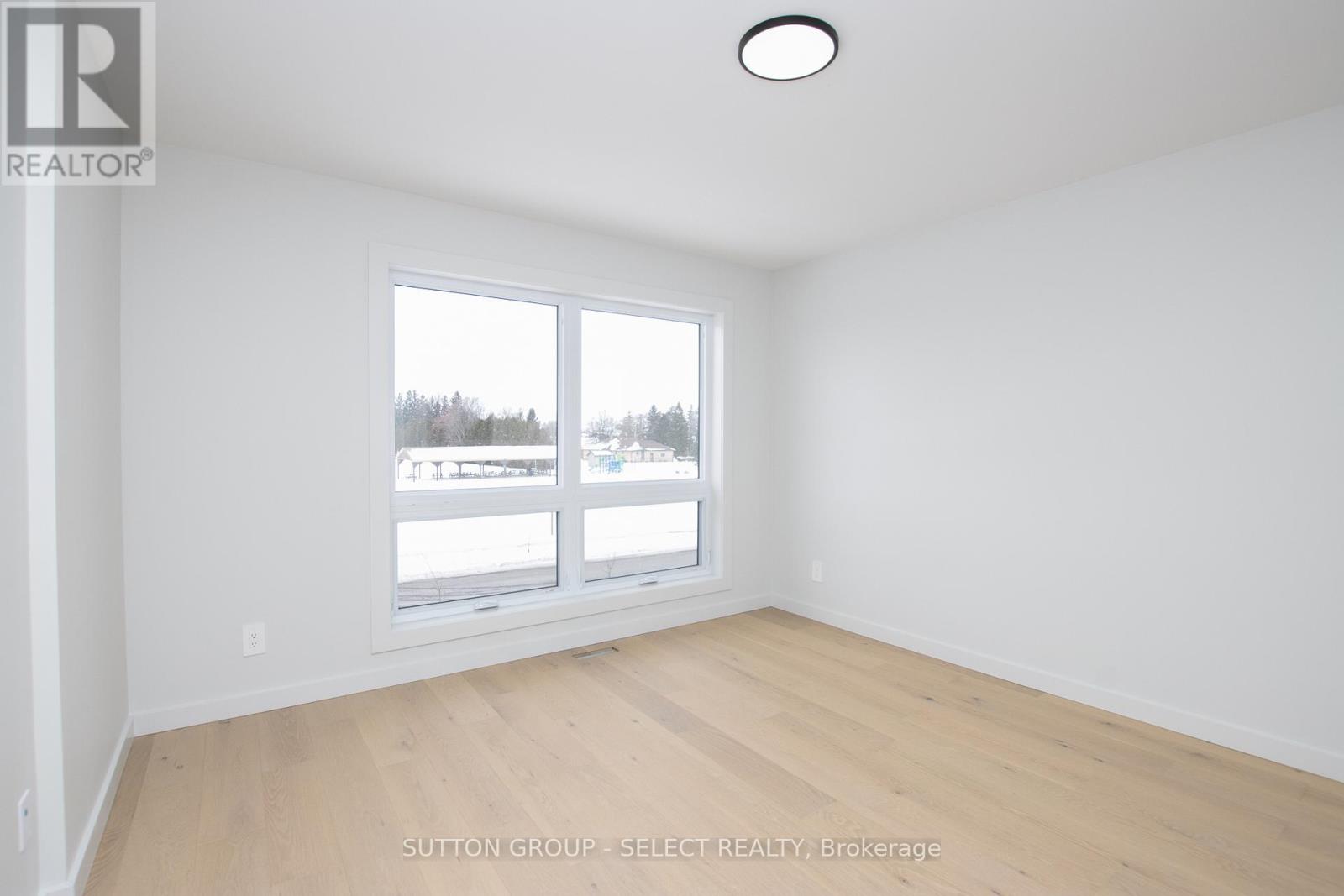 115 Optimist Drive, Southwold, Ontario  N5P 3T2 - Photo 27 - X12293107