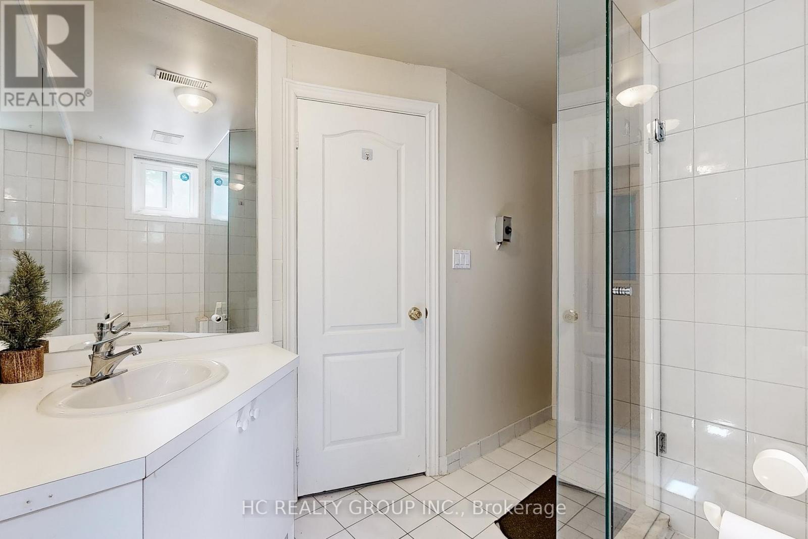 348 Greenfield Avenue, Toronto, Ontario  M2N 3E8 - Photo 46 - C12431043