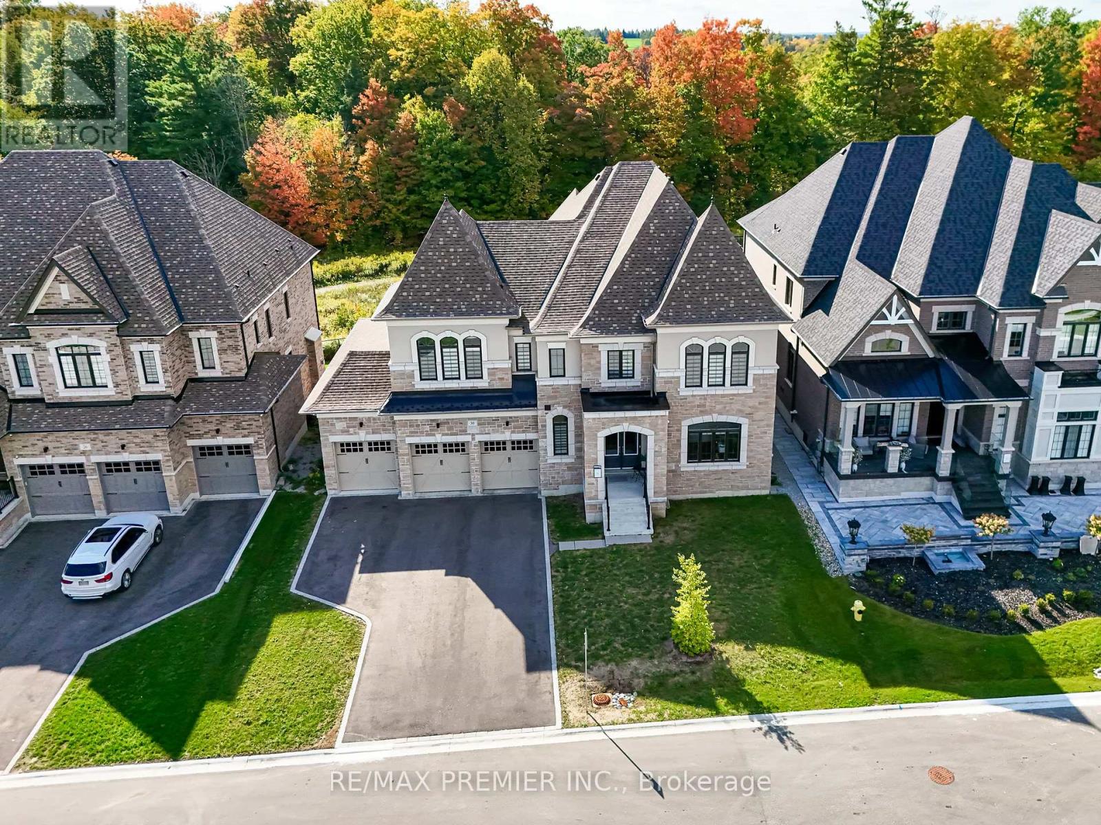 30 ENCLAVE COURT, Vaughan, Ontario