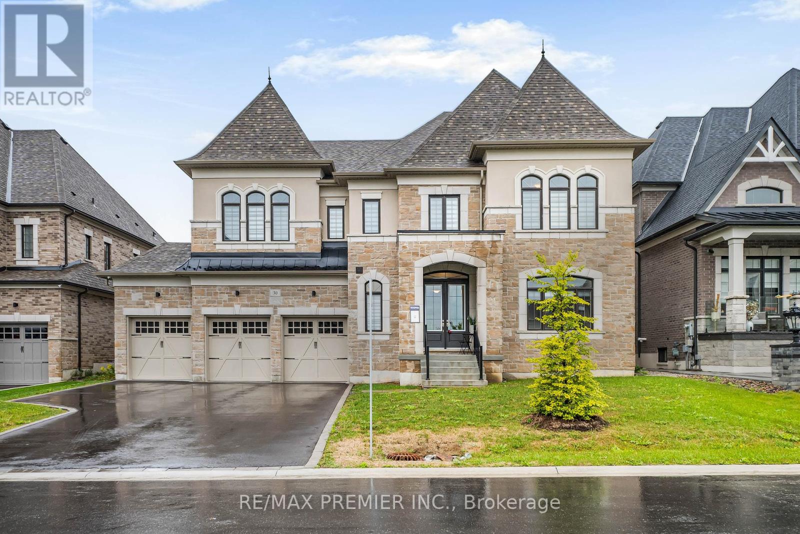 30 Enclave Court, Vaughan, Ontario  L4H 4V9 - Photo 3 - N12431045