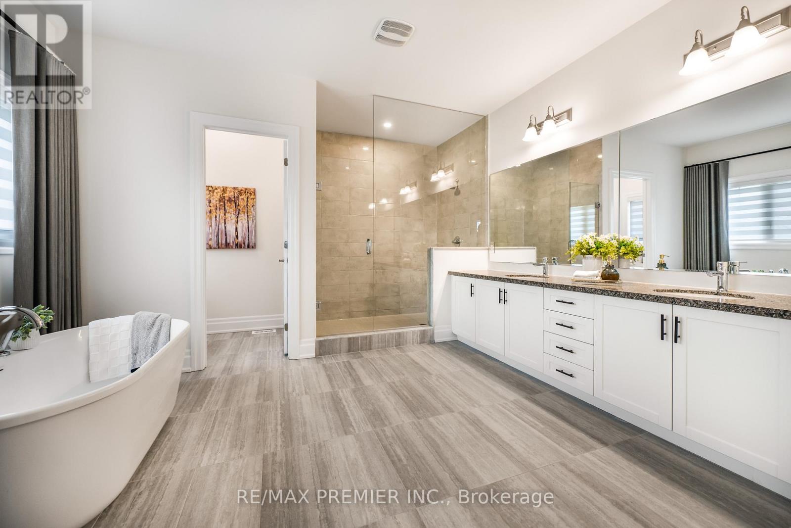 30 Enclave Court, Vaughan, Ontario  L4H 4V9 - Photo 34 - N12431045