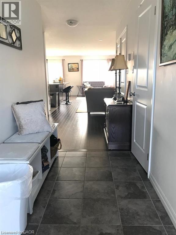 135 Hardcastle Drive Unit# 7, Cambridge, Ontario  N1S 0B4 - Photo 2 - 40774243