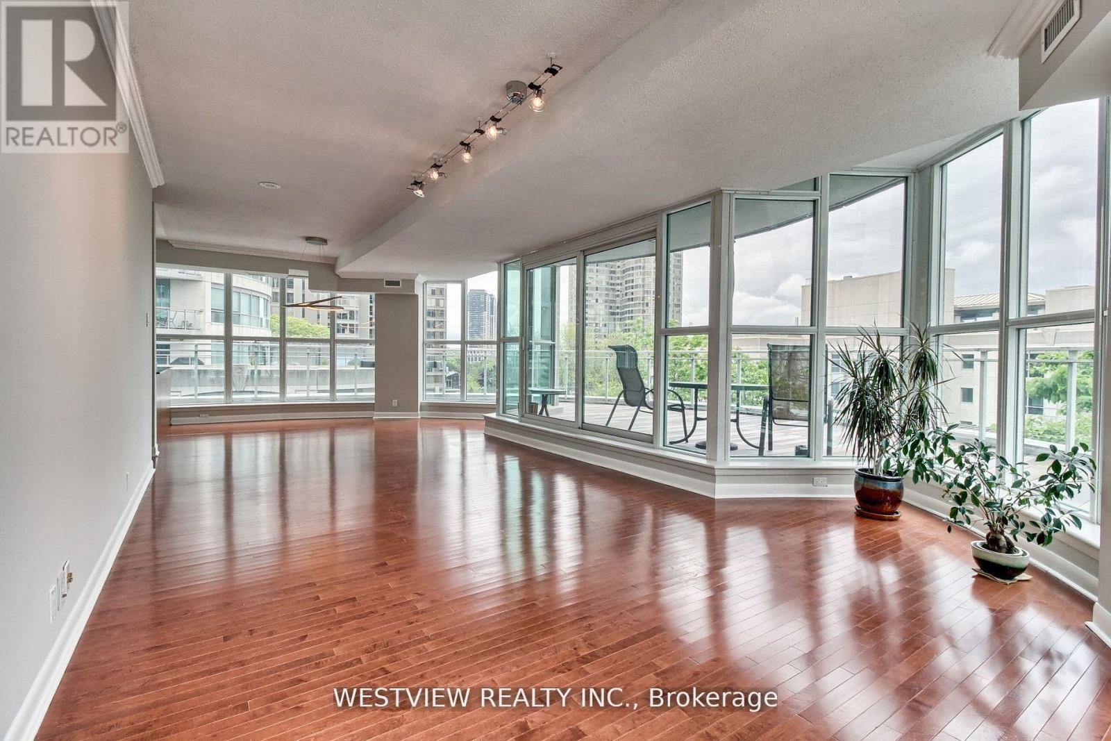 405 - 2067 Lake Shore Boulevard W, Toronto, Ontario  M8V 4B8 - Photo 16 - W12431034