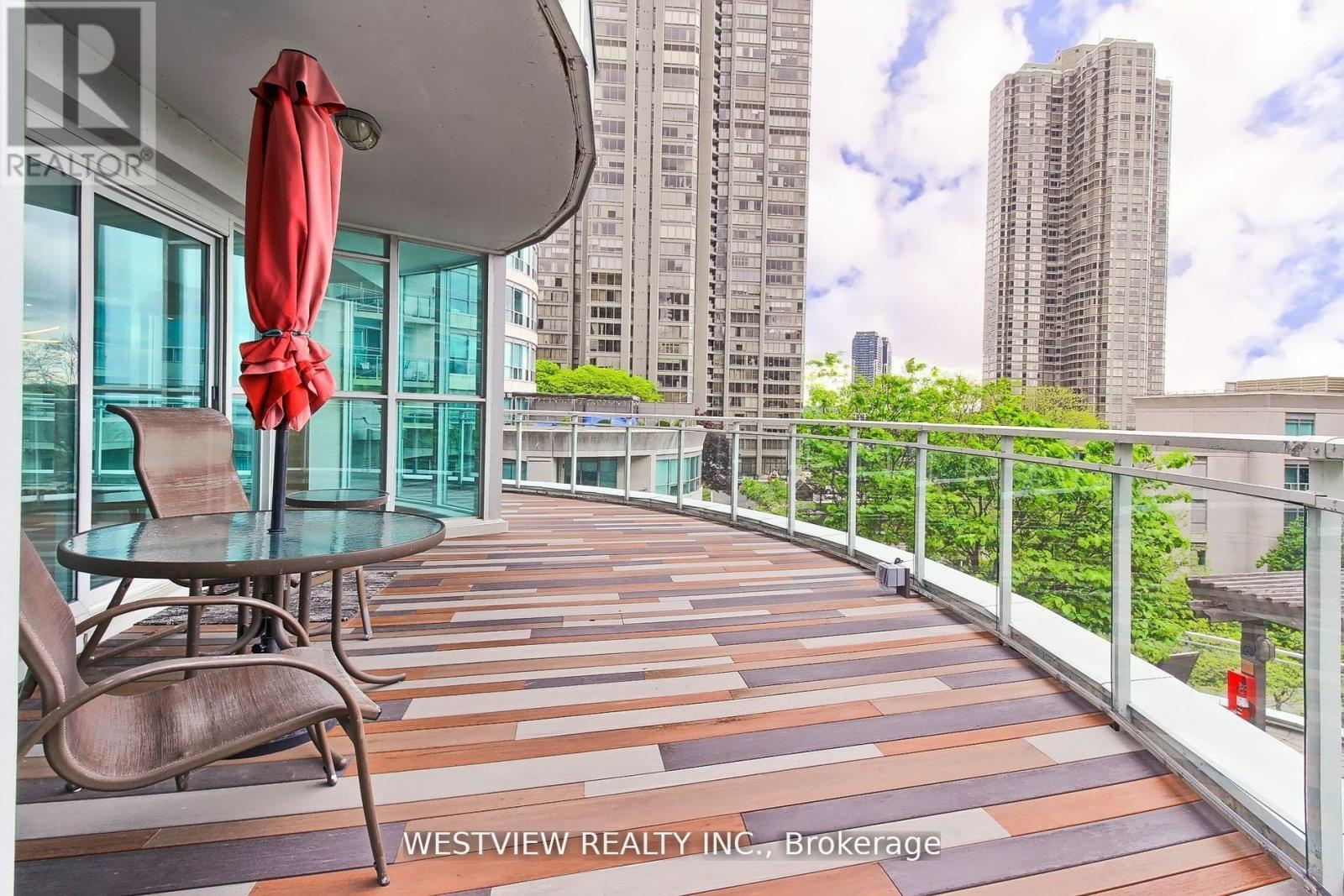 405 - 2067 Lake Shore Boulevard W, Toronto, Ontario  M8V 4B8 - Photo 2 - W12431034