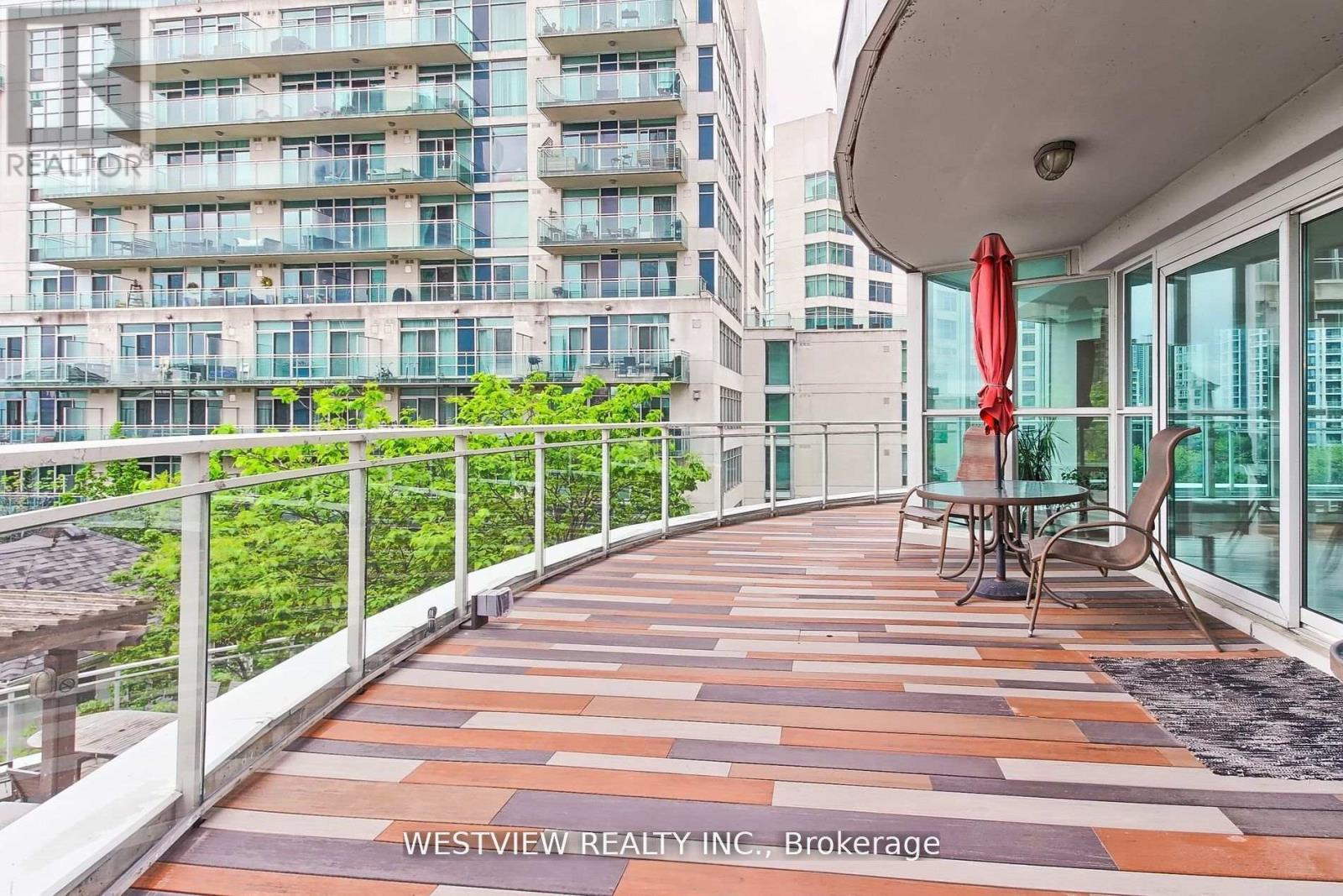 405 - 2067 Lake Shore Boulevard W, Toronto, Ontario  M8V 4B8 - Photo 3 - W12431034