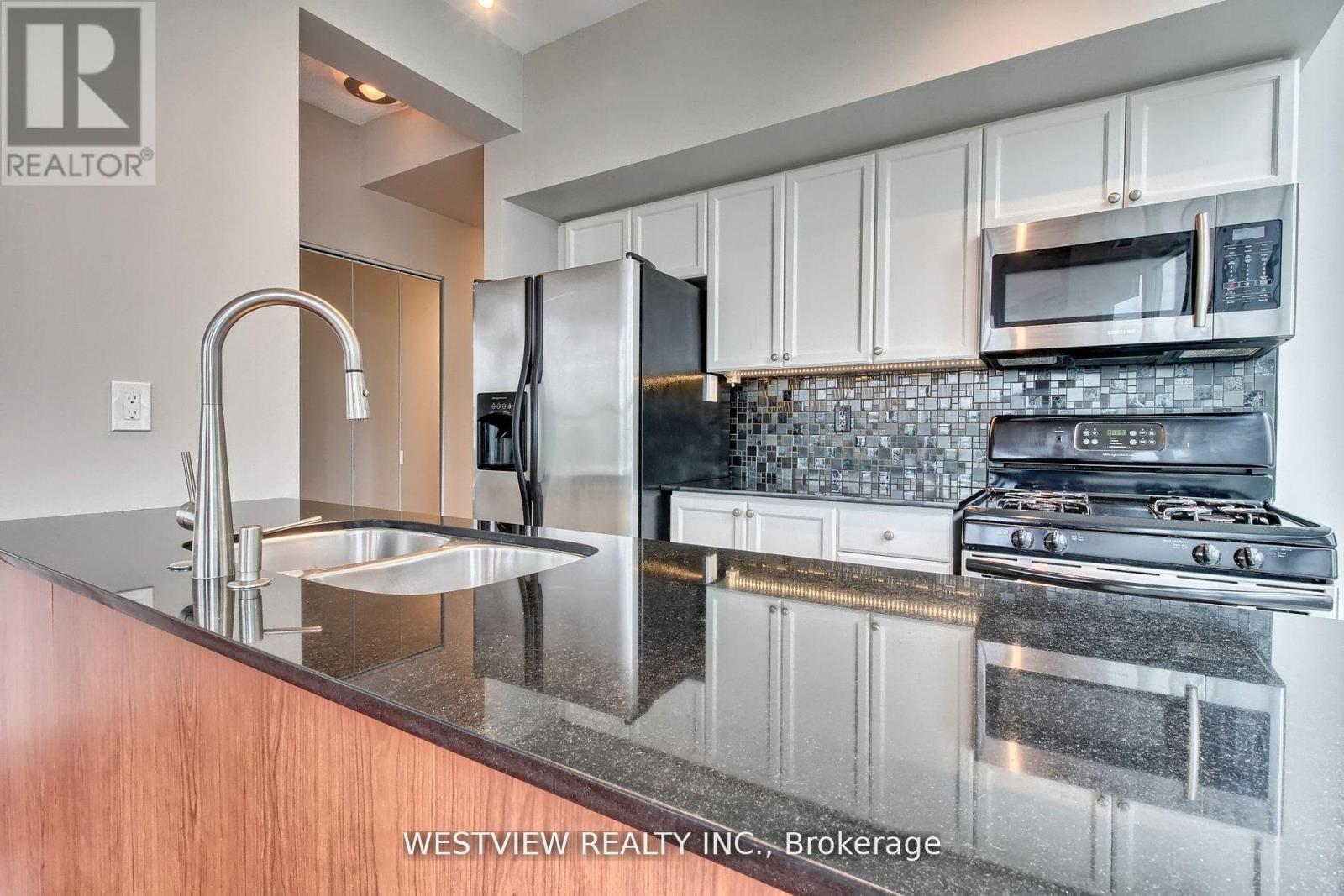 405 - 2067 Lake Shore Boulevard W, Toronto, Ontario  M8V 4B8 - Photo 9 - W12431034