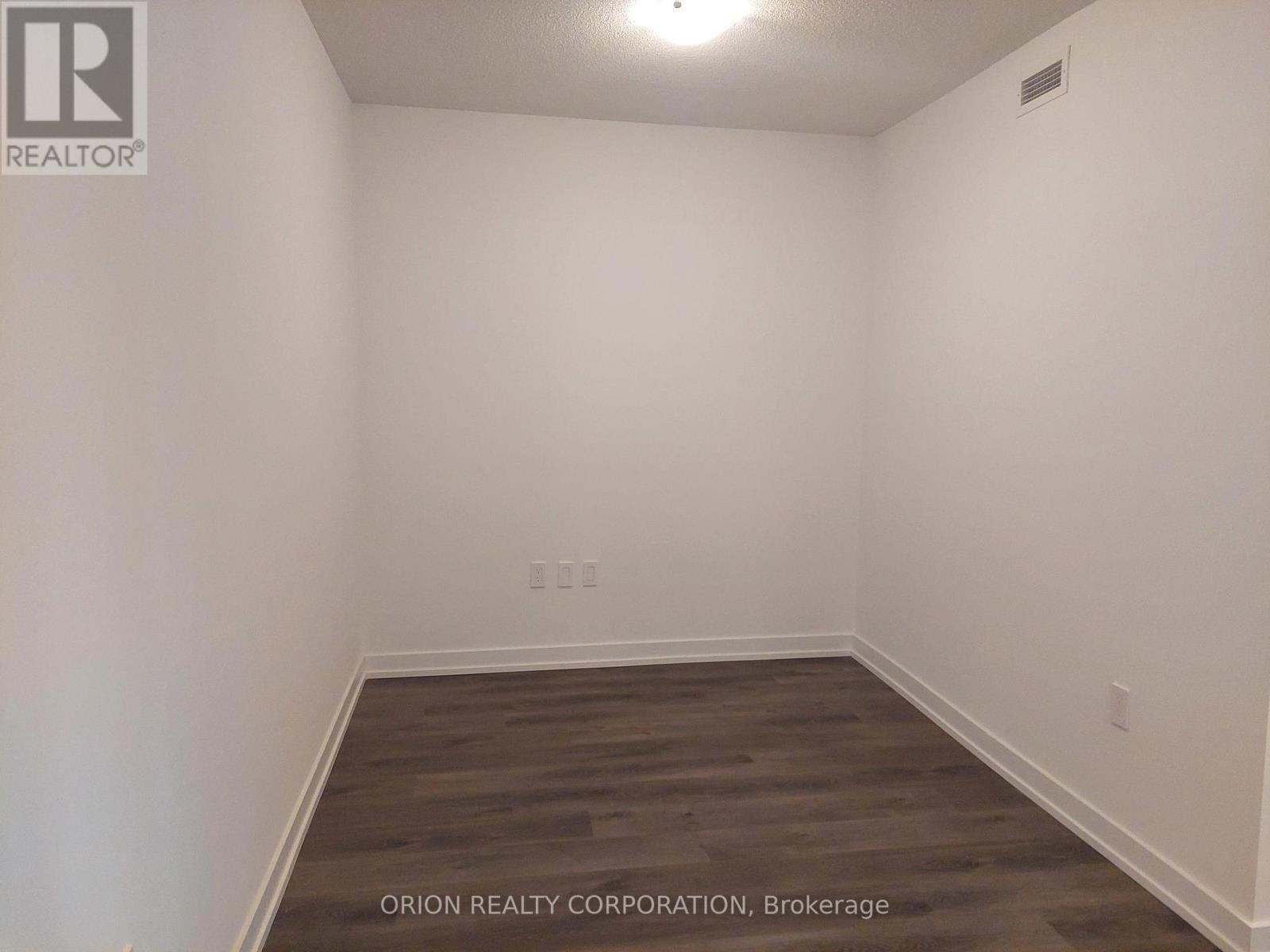 419 - 556 Marlee Avenue, Toronto, Ontario  M6B 0B1 - Photo 7 - W12431046