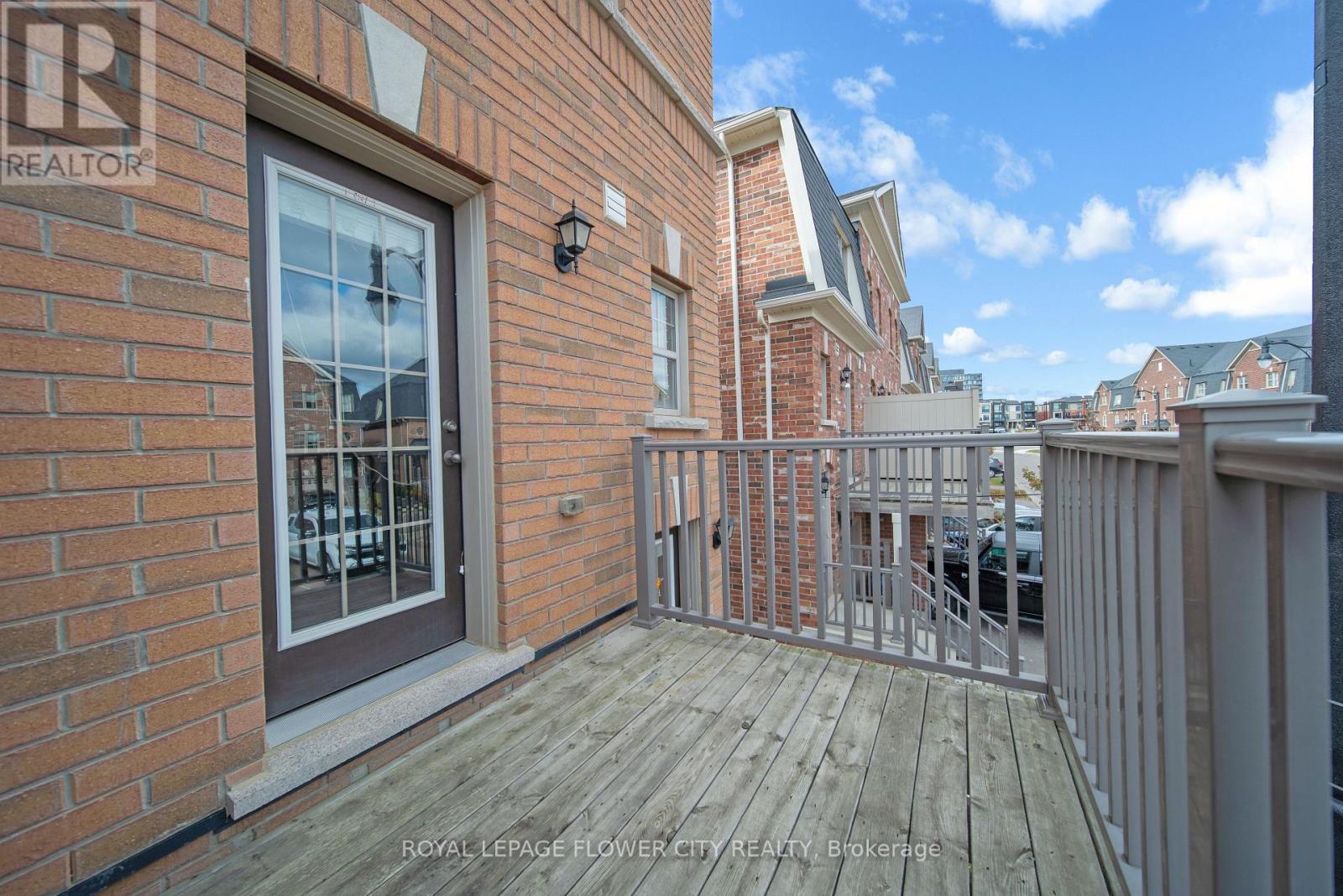 33 Battalion Road, Brampton, Ontario  L7A 4B5 - Photo 14 - W12431047