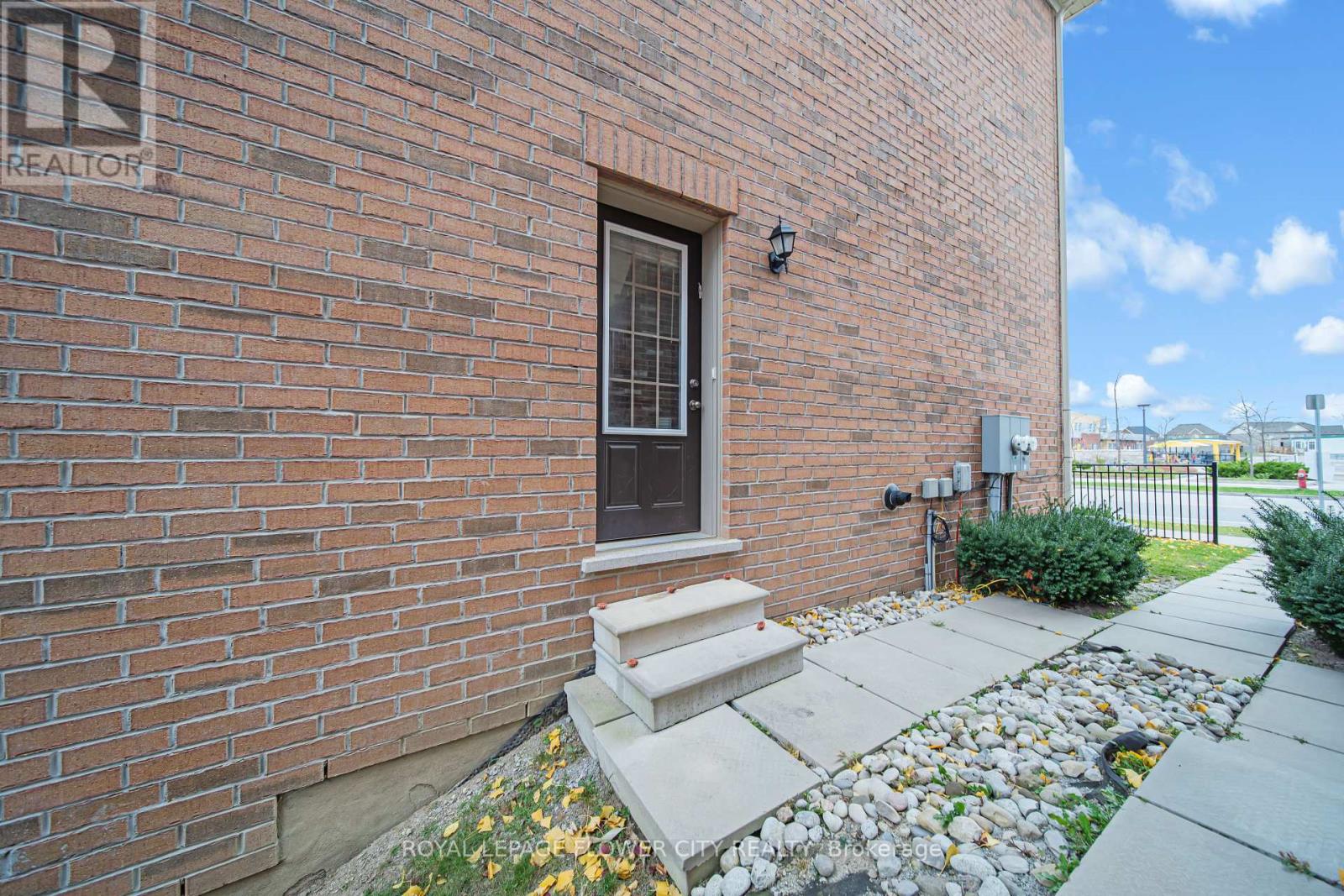 33 Battalion Road, Brampton, Ontario  L7A 4B5 - Photo 32 - W12431047