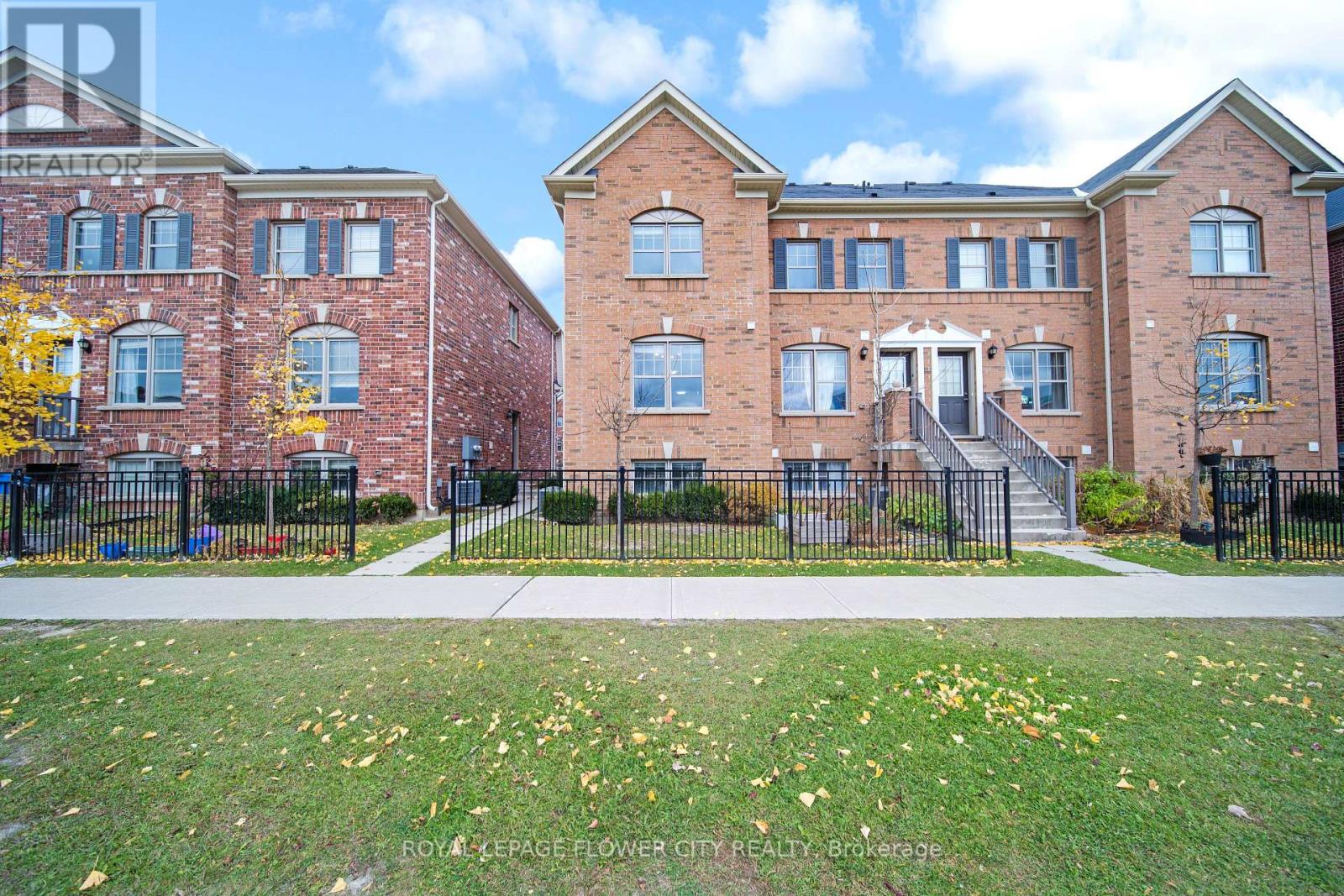 33 Battalion Road, Brampton, Ontario  L7A 4B5 - Photo 34 - W12431047