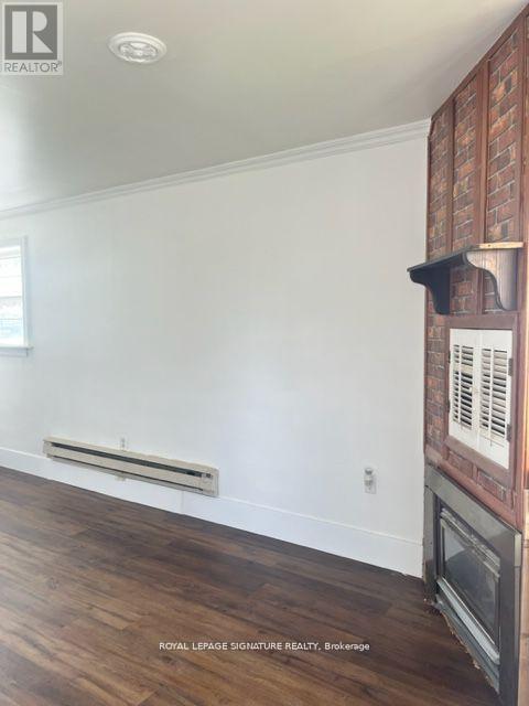 1045 Strathy Avenue, Mississauga, Ontario  L5E 2J6 - Photo 18 - W12431052