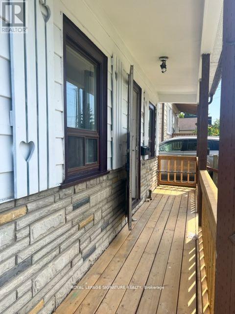1045 Strathy Avenue, Mississauga, Ontario  L5E 2J6 - Photo 22 - W12431052