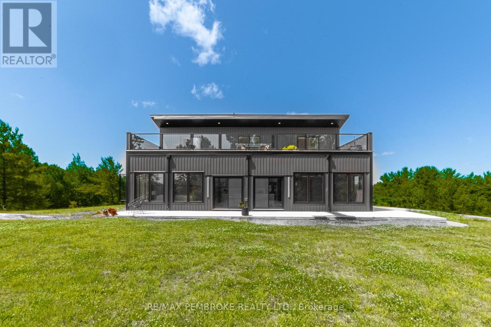 102 Rantz Road, Petawawa, Ontario  K8H 2W8 - Photo 1 - X12431065