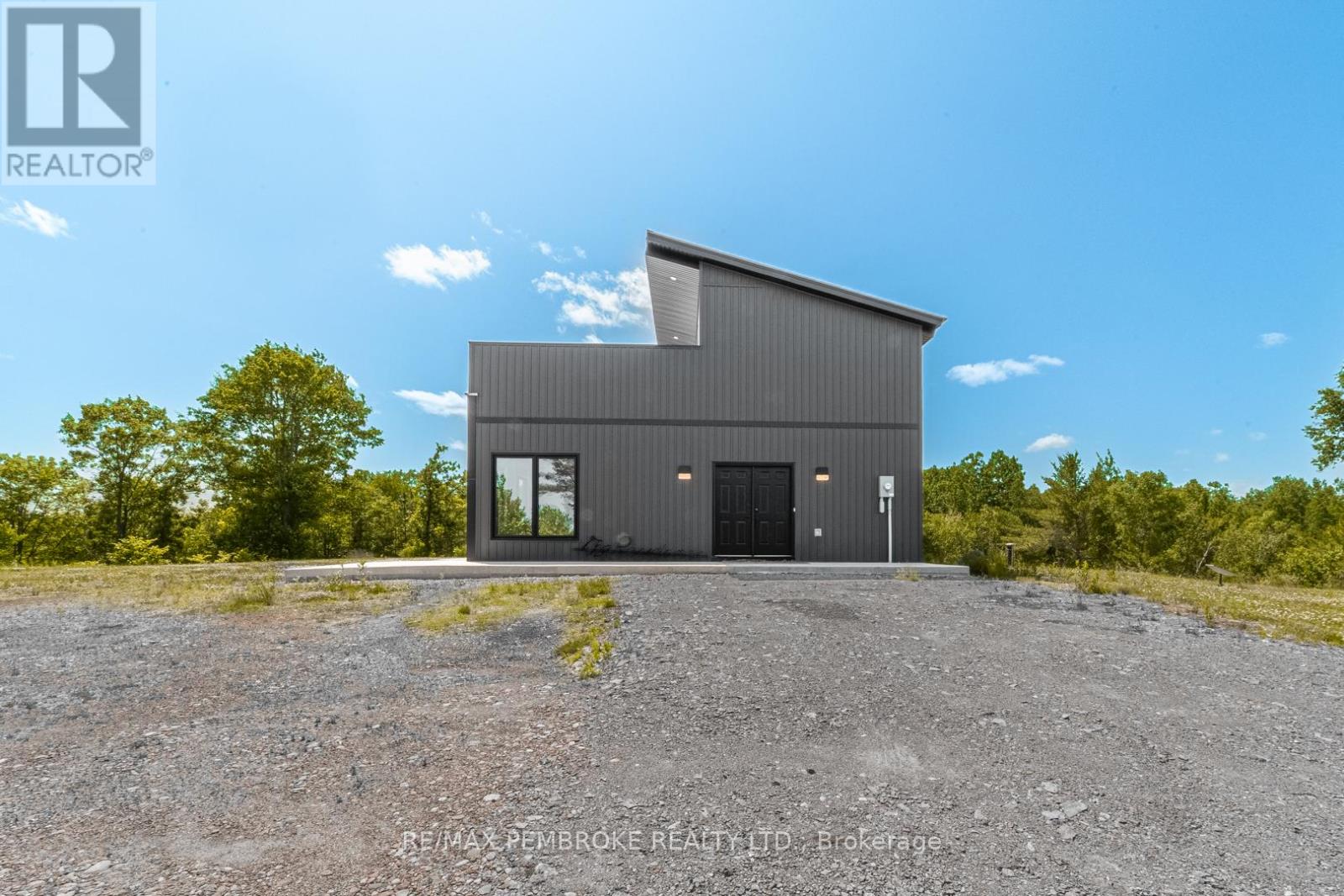 102 Rantz Road, Petawawa, Ontario  K8H 2W8 - Photo 31 - X12431065