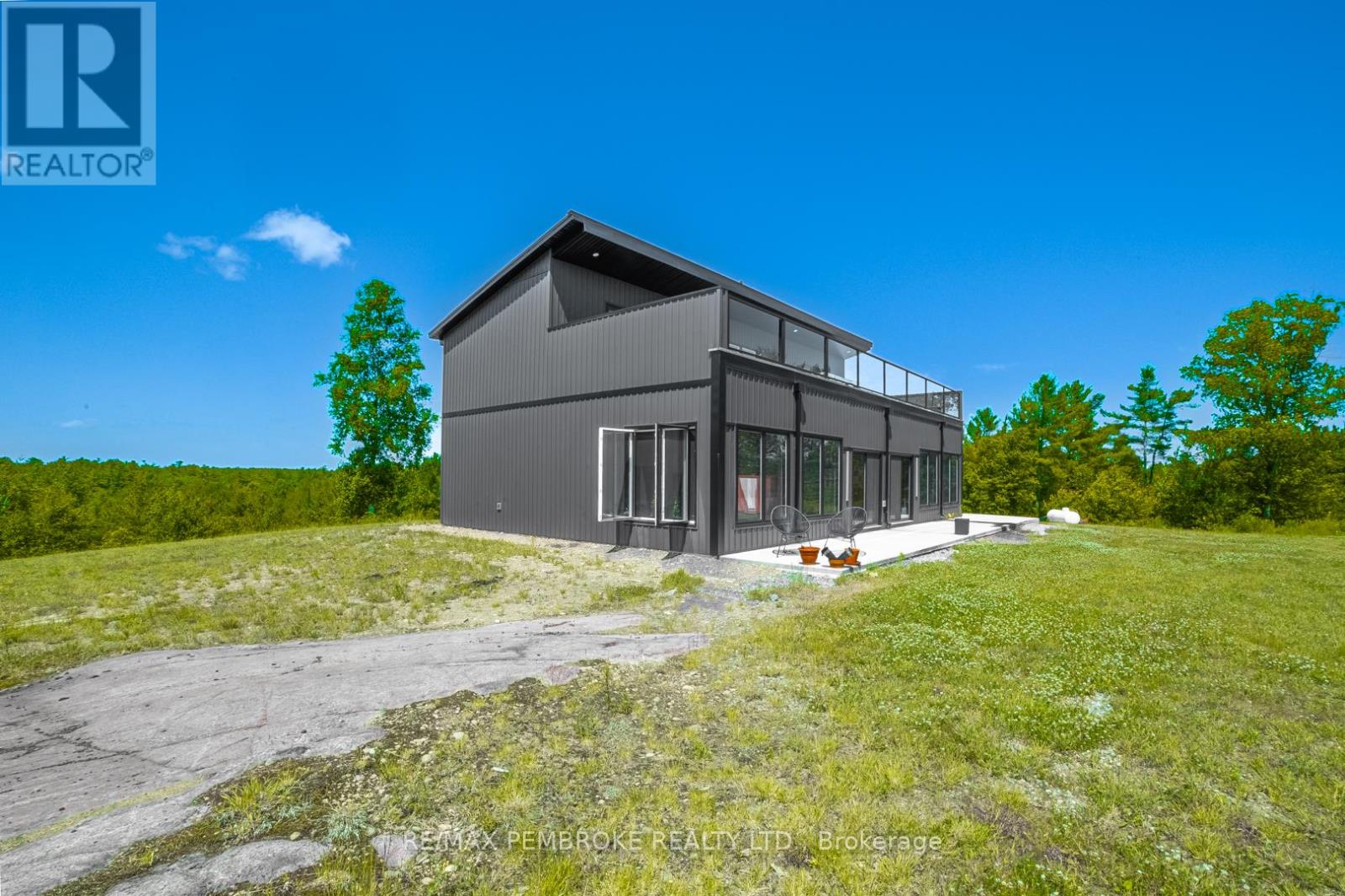 102 Rantz Road, Petawawa, Ontario  K8H 2W8 - Photo 33 - X12431065