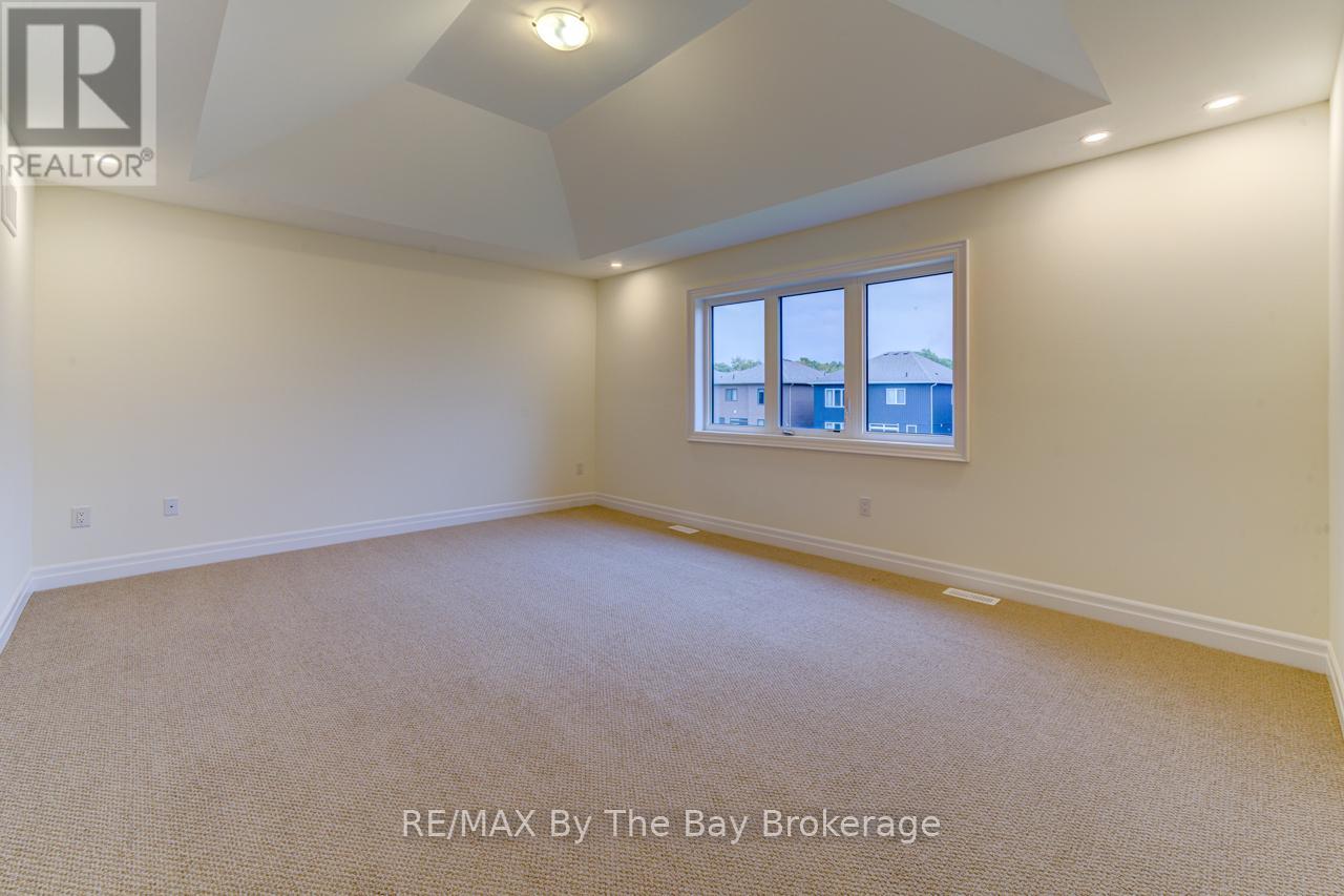 182 Mapleside Drive, Wasaga Beach, Ontario  L9Z 0L4 - Photo 34 - S12431069