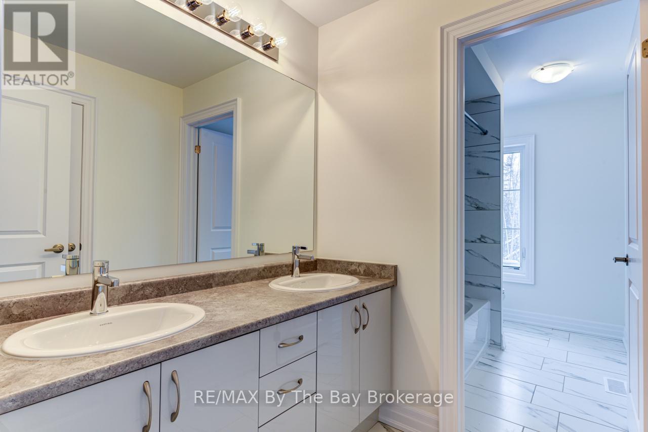186 Mapleside Drive, Wasaga Beach, Ontario  L9Z 0L4 - Photo 22 - S12431071
