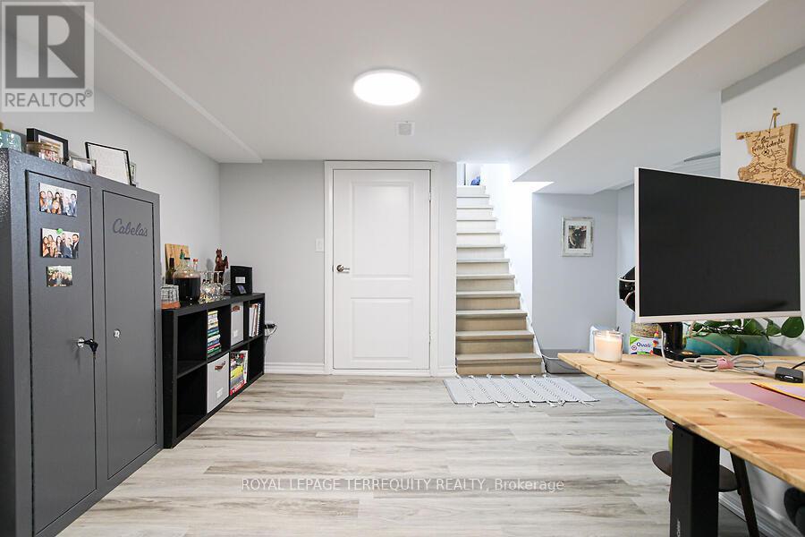 153 East 16th Street, Hamilton, Ontario  L9A 4J4 - Photo 24 - X12431042