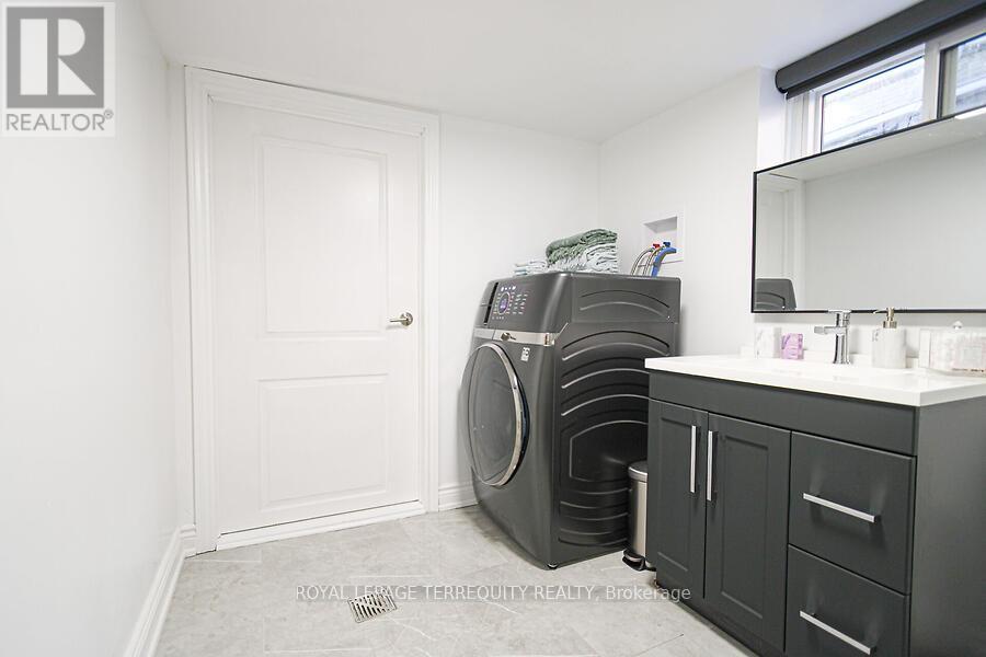 153 East 16th Street, Hamilton, Ontario  L9A 4J4 - Photo 28 - X12431042