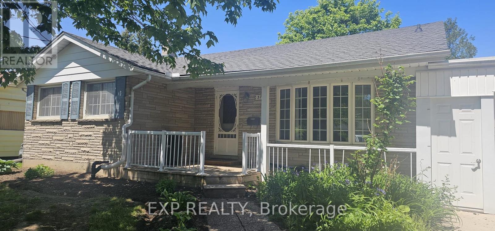 370 GREENBROOK DRIVE, Kitchener, Ontario