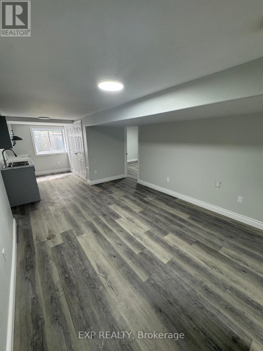370 Greenbrook Drive, Kitchener, Ontario  N2M 4K4 - Photo 2 - X12431049