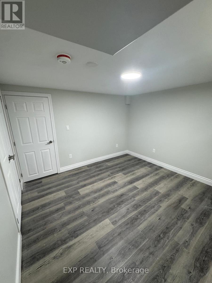 370 Greenbrook Drive, Kitchener, Ontario  N2M 4K4 - Photo 4 - X12431049