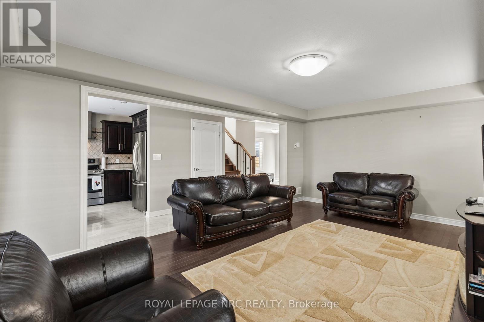 6058 Ernest Crescent, Niagara Falls, Ontario  L2H 0H9 - Photo 10 - X12431054