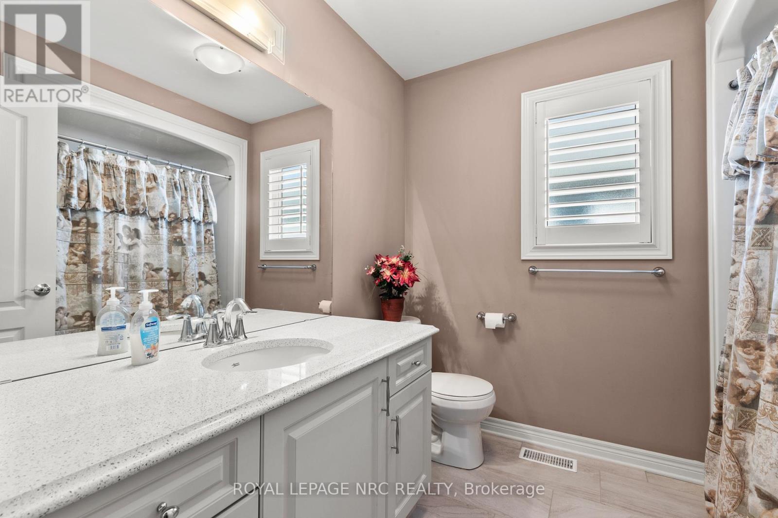 6058 Ernest Crescent, Niagara Falls, Ontario  L2H 0H9 - Photo 32 - X12431054