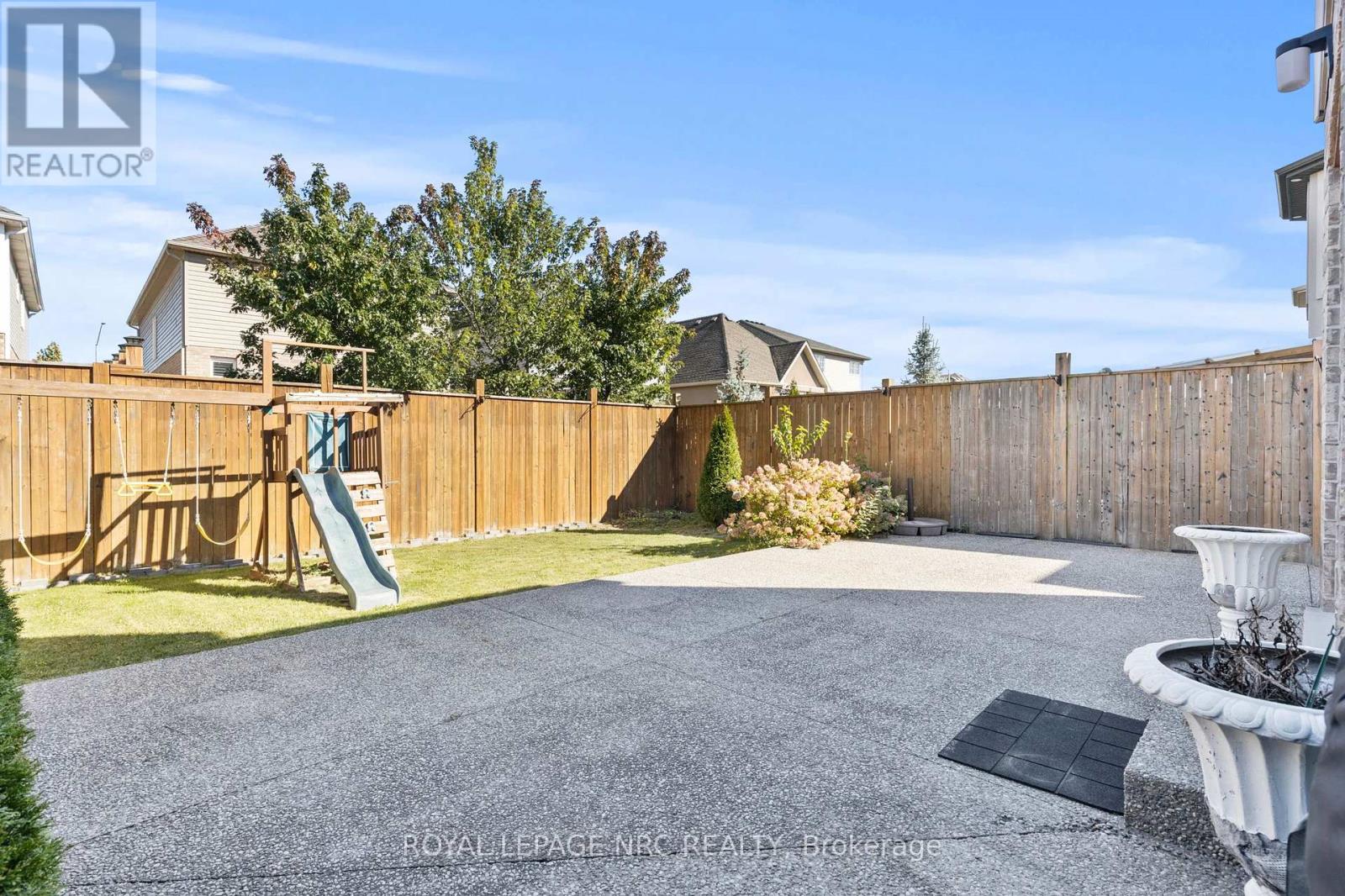 6058 Ernest Crescent, Niagara Falls, Ontario  L2H 0H9 - Photo 41 - X12431054