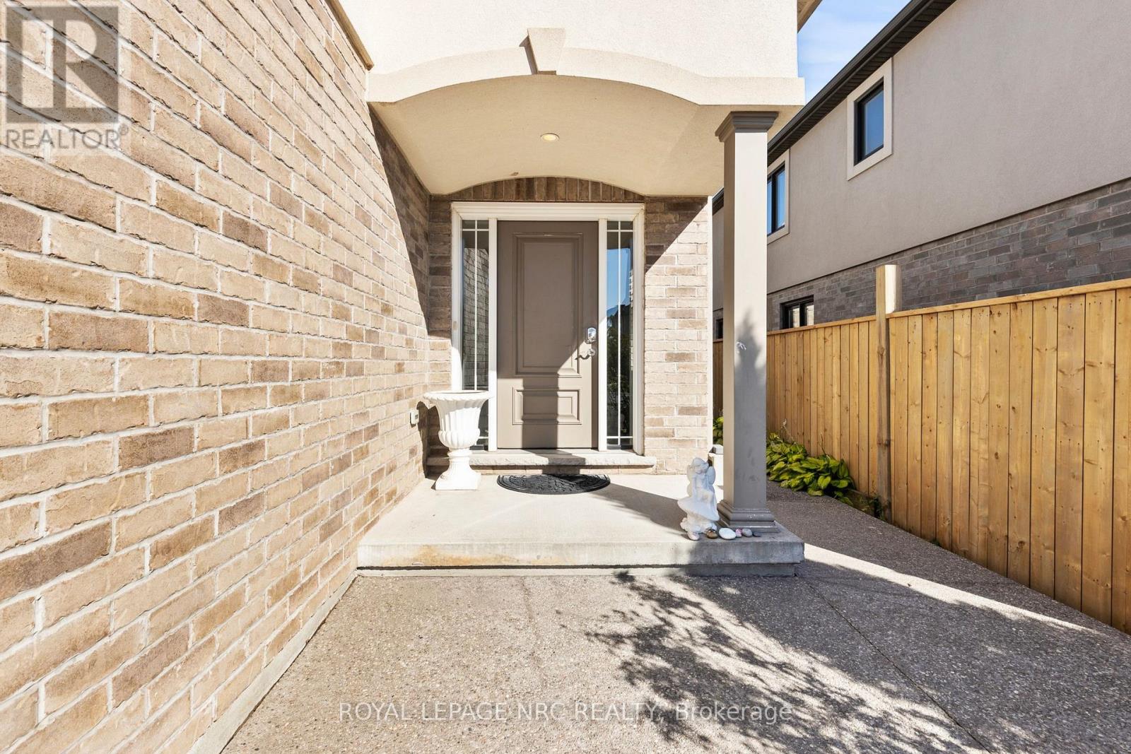 6058 Ernest Crescent, Niagara Falls, Ontario  L2H 0H9 - Photo 6 - X12431054