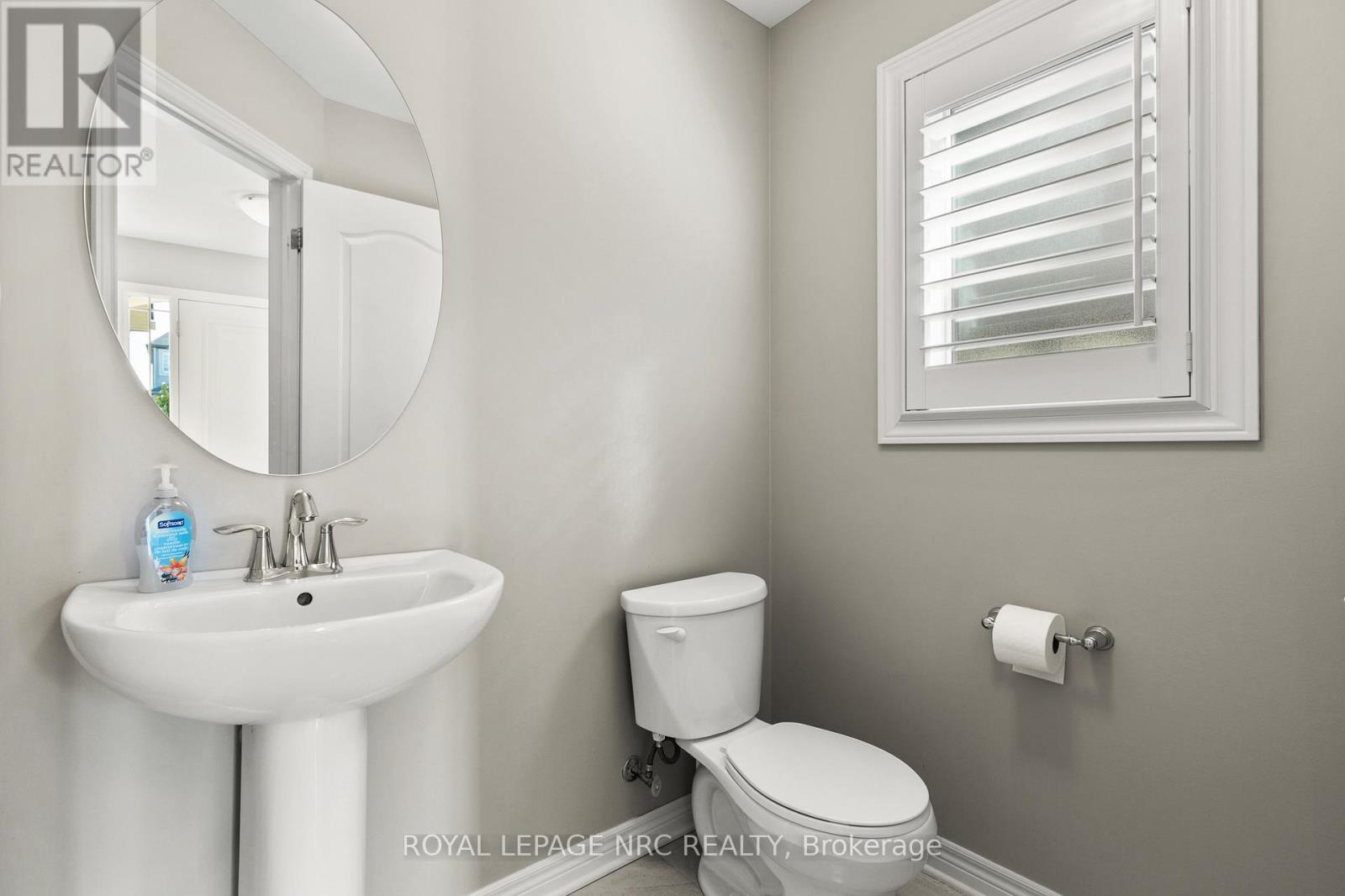 6058 Ernest Crescent, Niagara Falls, Ontario  L2H 0H9 - Photo 9 - X12431054