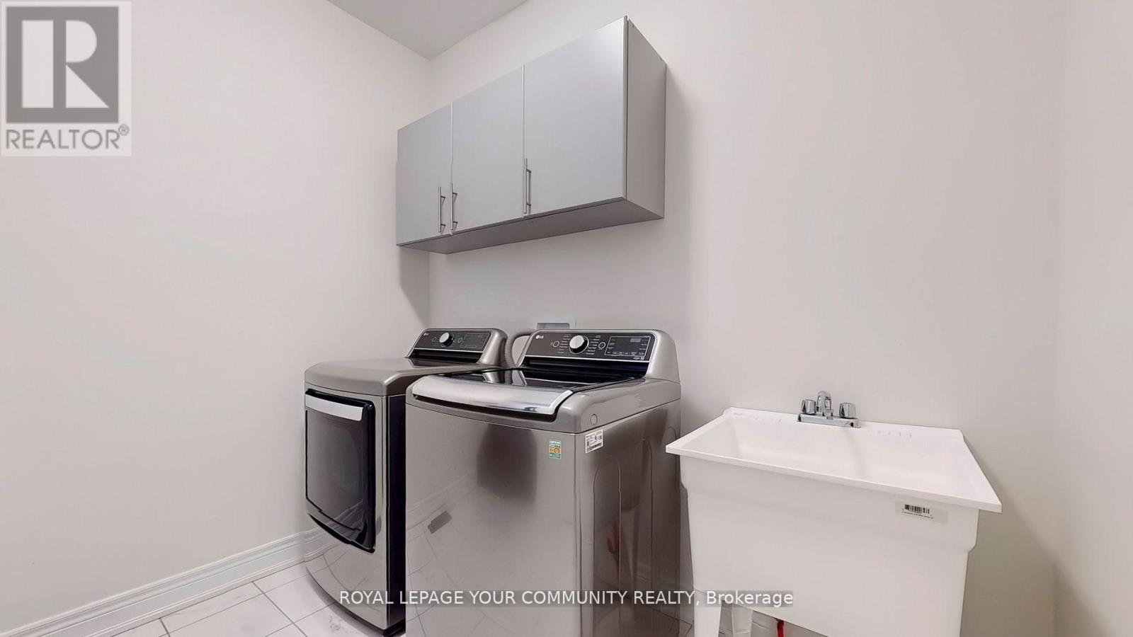 128 Ben Sinclair Avenue, East Gwillimbury, Ontario  L9N 0Z2 - Photo 22 - N12431055