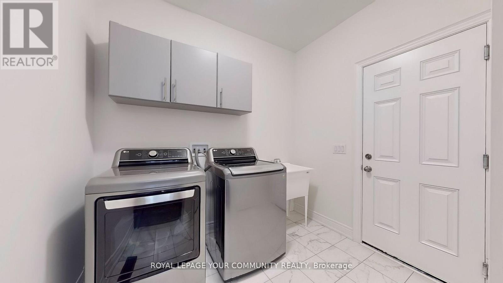 128 Ben Sinclair Avenue, East Gwillimbury, Ontario  L9N 0Z2 - Photo 23 - N12431055