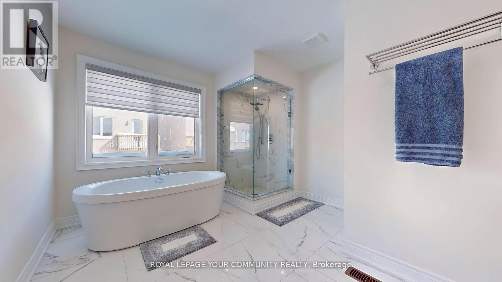 128 Ben Sinclair Avenue, East Gwillimbury, Ontario  L9N 0Z2 - Photo 31 - N12431055