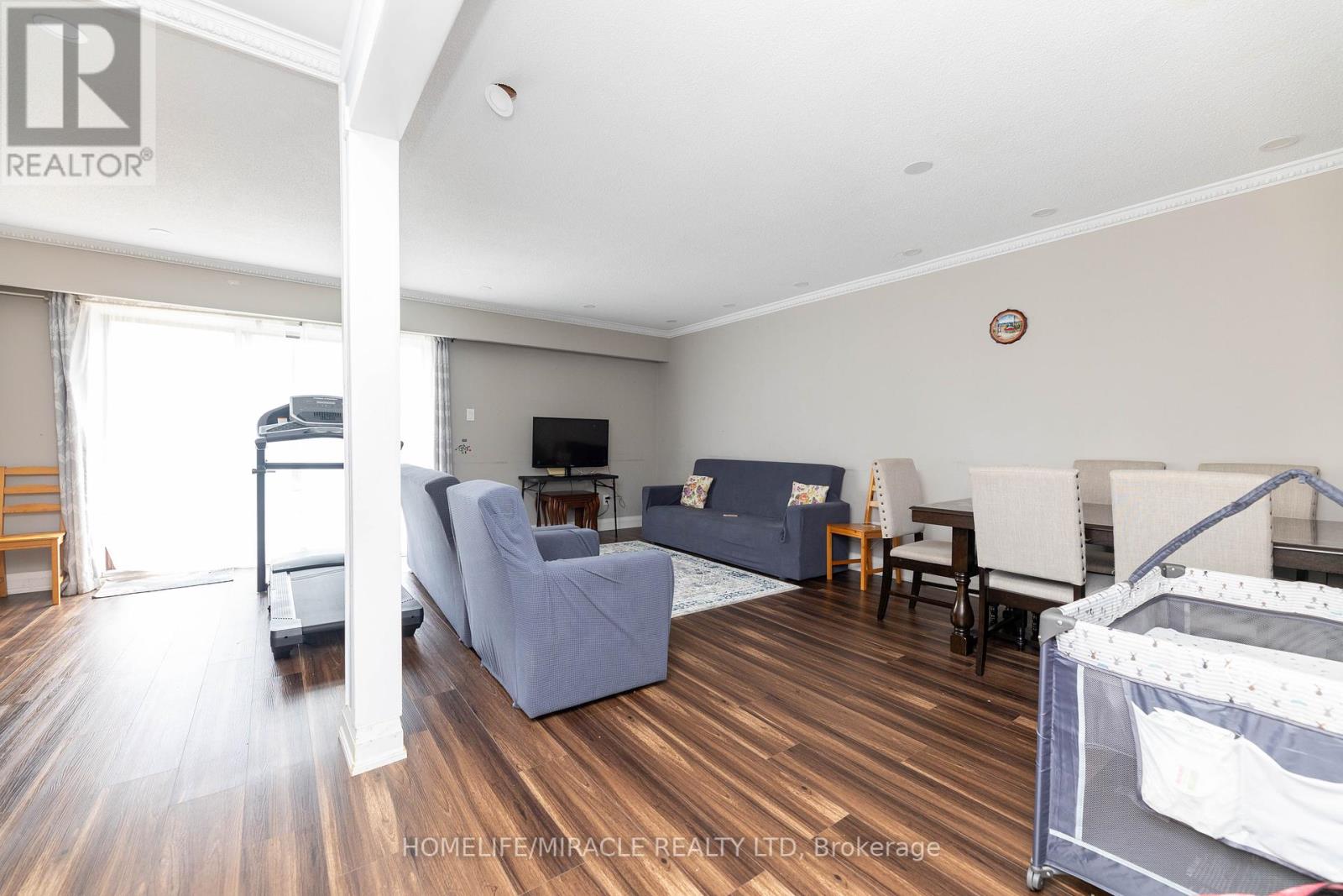 20 - 366 Driftwood Avenue, Toronto, Ontario  M3N 2P5 - Photo 8 - W12431062