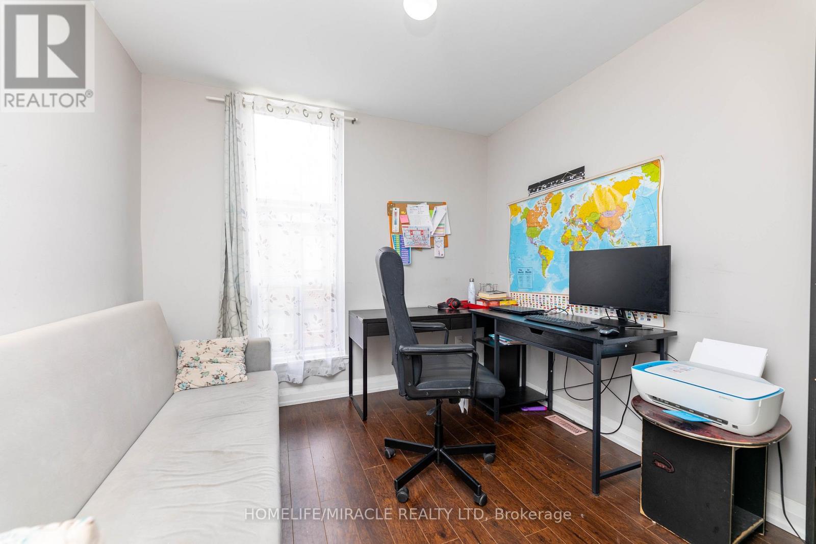 20 - 366 Driftwood Avenue, Toronto, Ontario  M3N 2P5 - Photo 9 - W12431062
