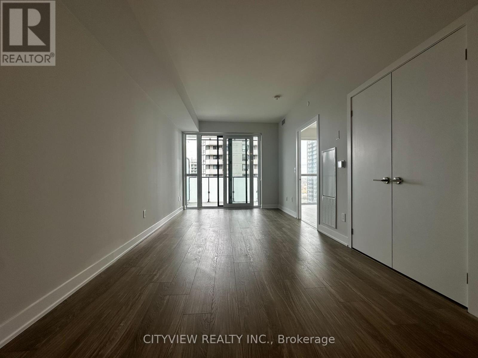 1510 - 430 Square One Drive, Mississauga, Ontario  L5B 0L6 - Photo 4 - W12431066