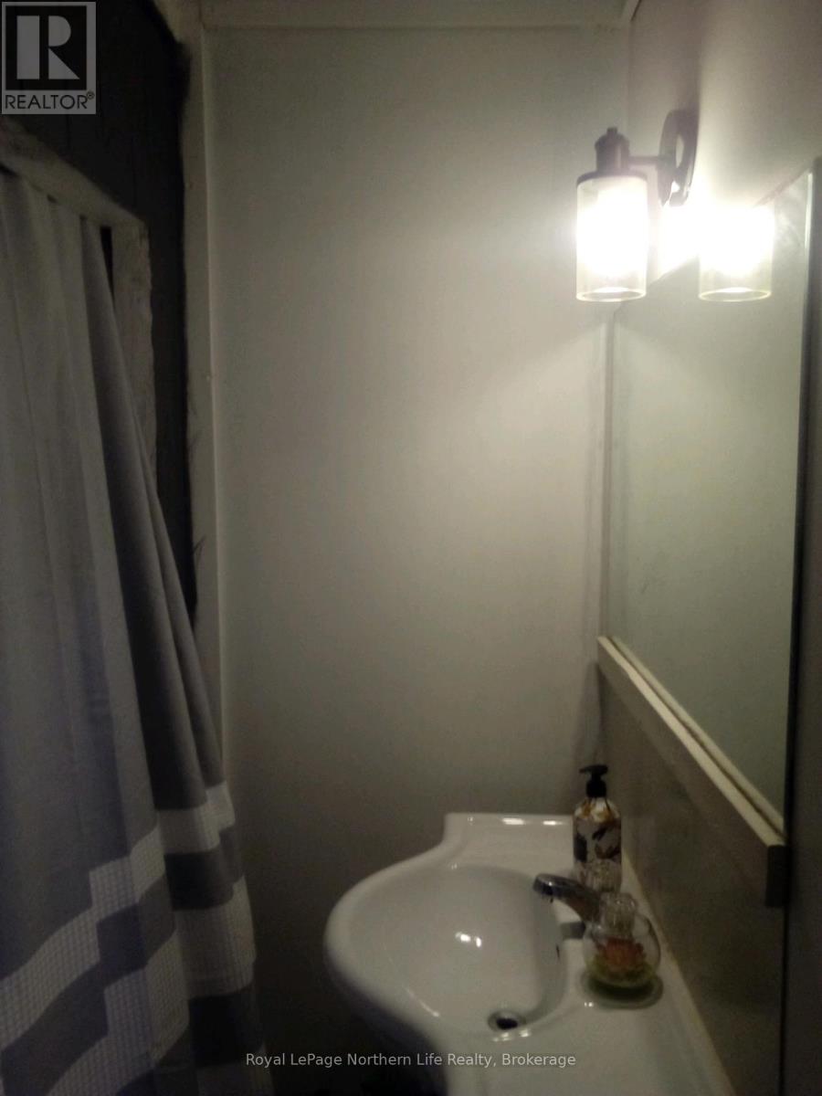 230 Third Avenue W, North Bay, Ontario  P1B 3M4 - Photo 13 - X12326942