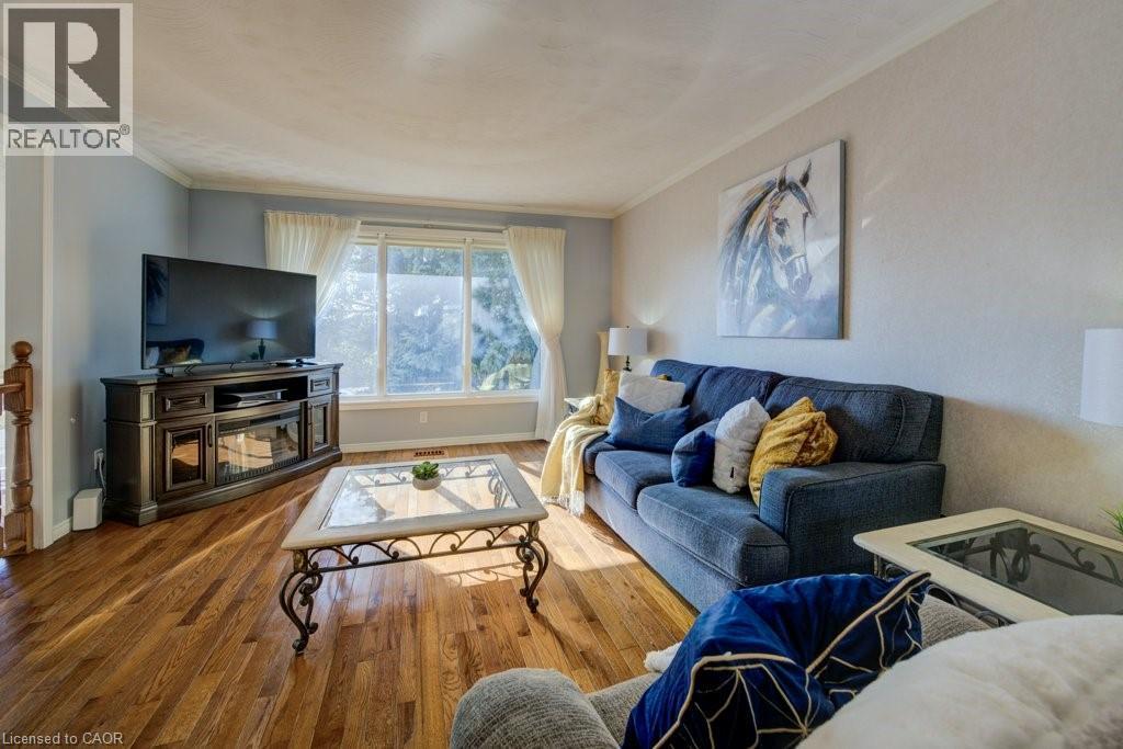 144 Laurentian Drive, Kitchener, Ontario  N2E 2M3 - Photo 3 - 40774229