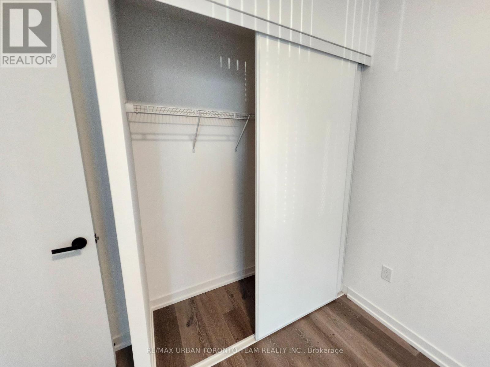 1515 - 28 Interchange Way, Vaughan, Ontario  L4K 0P8 - Photo 7 - N12412262